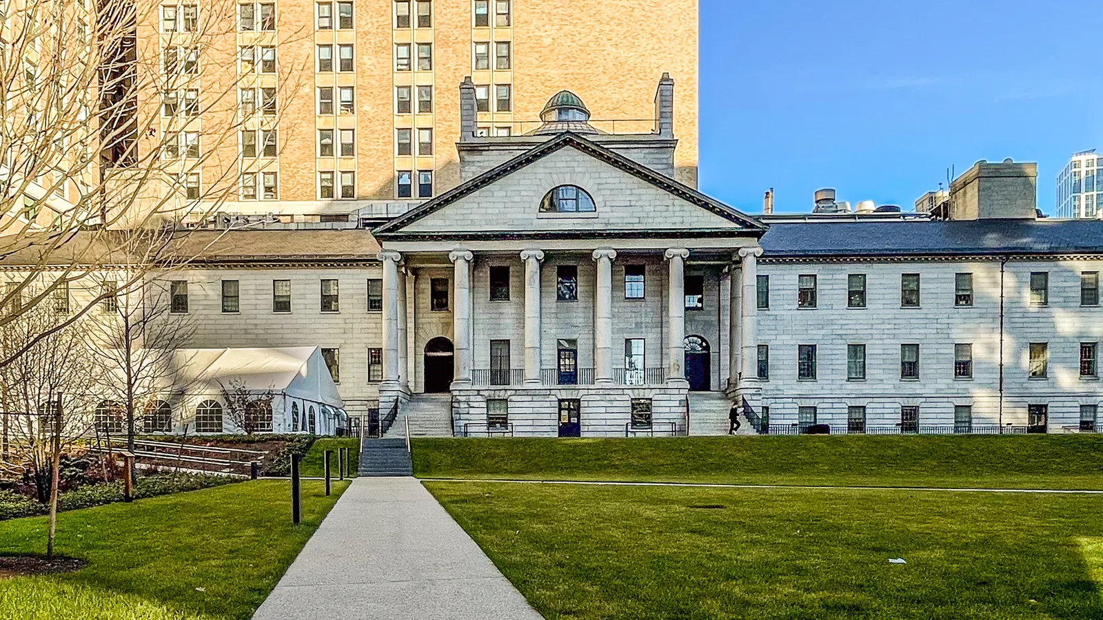 Brick and stone Bulfinch Building at Massachusetts General Hospital.